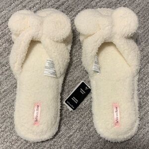 La Vie En Rose Soft White Women's Slippers